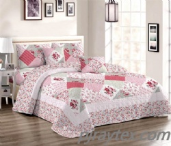 Fake Patchwork  Bedspread with Flower design